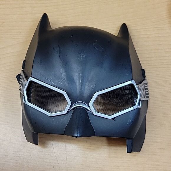 JUSTICE LEAGUE BOYS TACTICAL BATMAN COSTUME plus one piece jammies - Picture 12 of 13